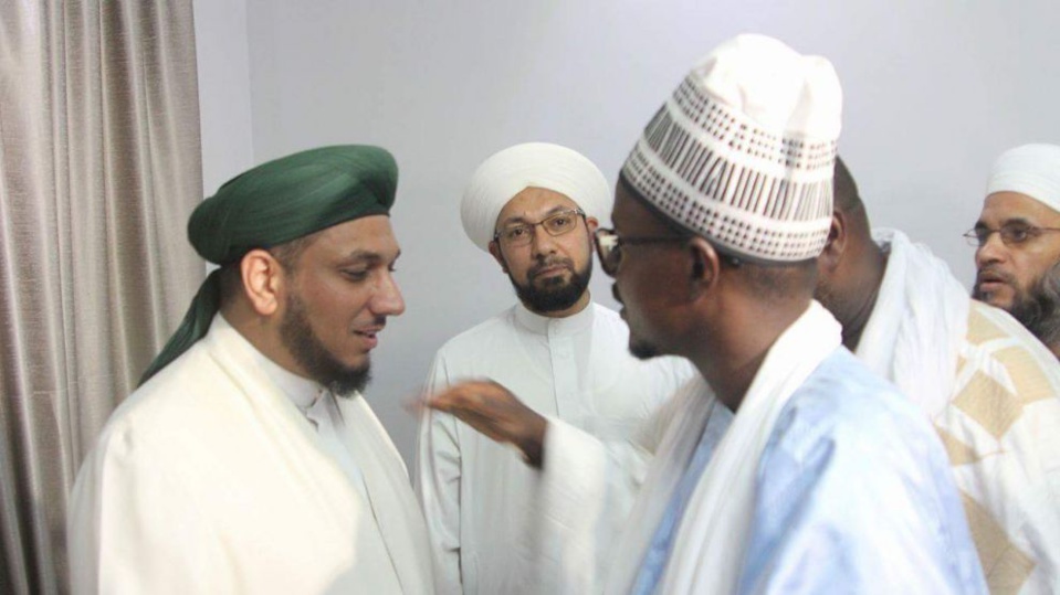 Revivez en images la rencontre entre Serigne Bass Abdou Khadre et les délégations étrangères à Touba, lors du Magal 2017. Revivez en images la rencontre entre Serigne Bass Abdou Khadre et les délégations étrangères à Touba, lors du Magal 2017.