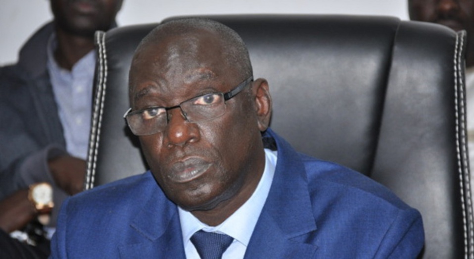 MINISTERE DU CADRE DE VIE: Diène Farba Sarr commence à virer les retraités de son ministère MINISTERE DU CADRE DE VIE: Diène Farba Sarr commence à virer les retraités de son ministère