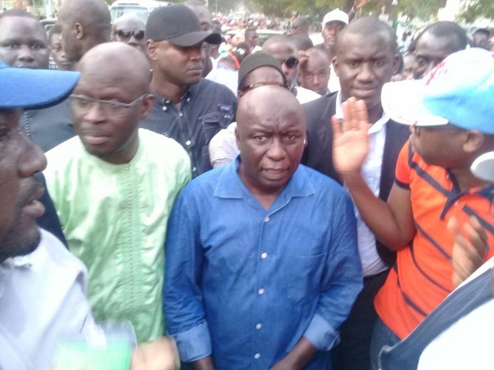 CANDIDATURE UNIQUE OU PLURIELLE ALORS QUE KHALIFA SALL EST ENCORE EN PRISON: C’est «indécent et sans objet», selon Mankoo Taxawu Senegaal CANDIDATURE UNIQUE OU PLURIELLE ALORS QUE KHALIFA SALL EST ENCORE EN PRISON: C’est «indécent et sans objet», selon Mankoo Taxawu Senegaal