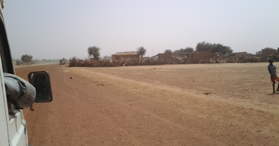 Pétition pour la route de Dande Mayo Pétition pour la route de Dande Mayo