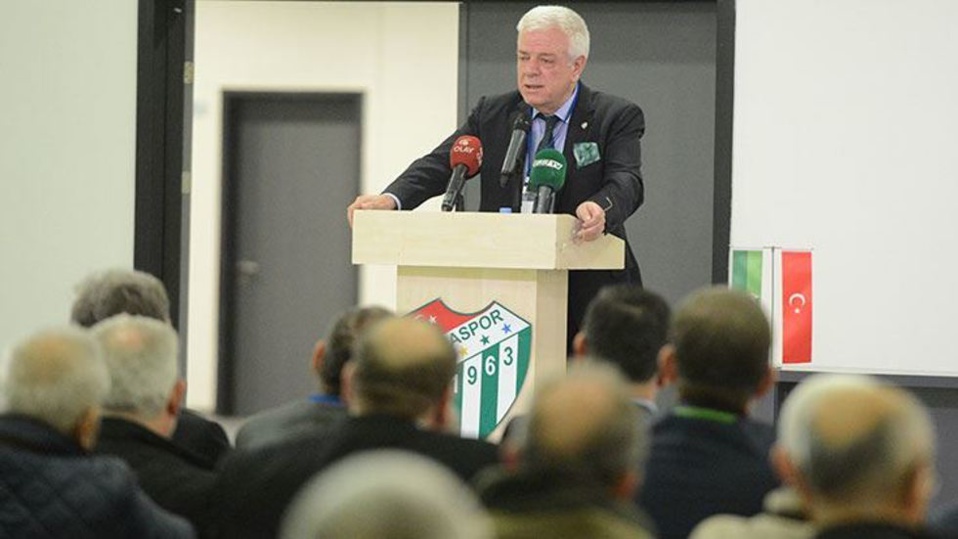 ALY AY, PRESIDENT DE BURSASPOR ETALE SES REGRETS: «C'est une erreur d’avoir recruté Moussa Sow» ALY AY, PRESIDENT DE BURSASPOR ETALE SES REGRETS: «C'est une erreur d’avoir recruté Moussa Sow»