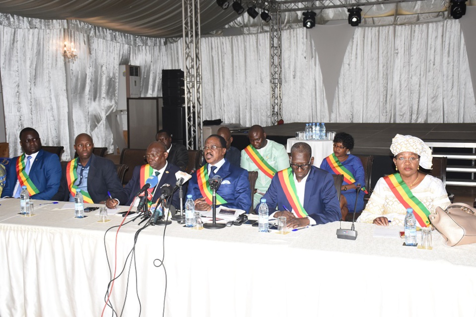 QUESTIONS D’ACTUALITÉS AU GOUVERNEMENT: l’opposition boude le premier ministre QUESTIONS D’ACTUALITÉS AU GOUVERNEMENT: l’opposition boude le premier ministre