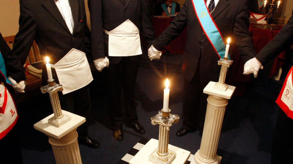 Le préfet ouvre les portes de Dakar aux francs-maçons Le préfet ouvre les portes de Dakar aux francs-maçons