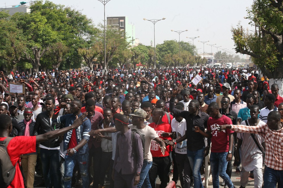 MORT DE FALLOU SÈNE: Les étudiants réussissent une  mobilisation monstre et exigent les têtes de trois ministres