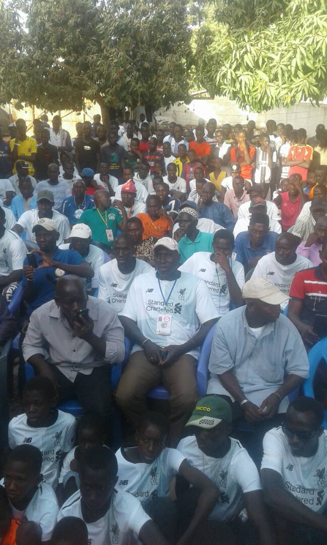 FINALE DE LA LIGUE DES CHAMPIONS: Bambali tout en rouge pour supporter son fils prodige, décerne une mention «mission accomplie» à Sadio Mané