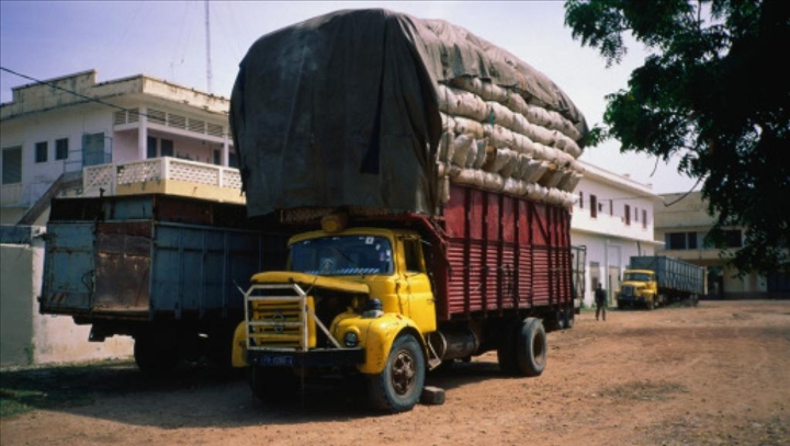 JULES AUBAIN SAGNA, SG DU MINISTRE DES TRANSPORTS TERRESTRES: «80 % des gros-porteurs ont plus de 20 ans d’âge ; 35.000 camions vont être renouvelés»