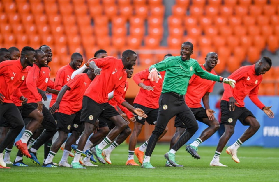 GALOP DES LIONS AU COMPLEXE SPUTNIK DE KALUGA: Une séance musclée avant de rejoindre la chaleur de Samara GALOP DES LIONS AU COMPLEXE SPUTNIK DE KALUGA: Une séance musclée avant de rejoindre la chaleur de Samara