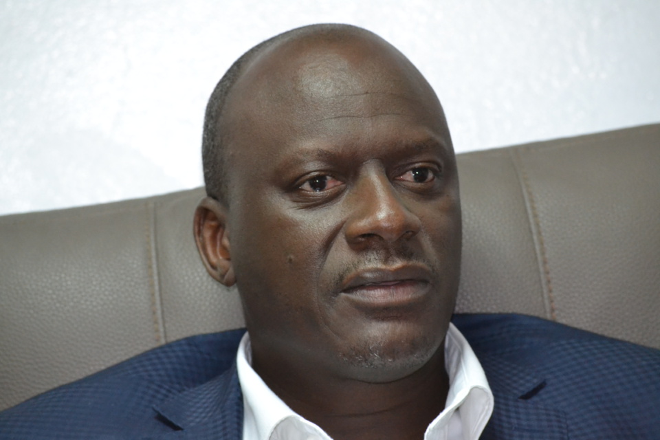 EN COLERE CONTRE LE CHARGE DES ELECTIONS A L’APR: Des apéristes de Ziguinchor ne décolèrent pas et crachent leur venin sur Benoit Sambou EN COLERE CONTRE LE CHARGE DES ELECTIONS A L’APR: Des apéristes de Ziguinchor ne décolèrent pas et crachent leur venin sur Benoit Sambou