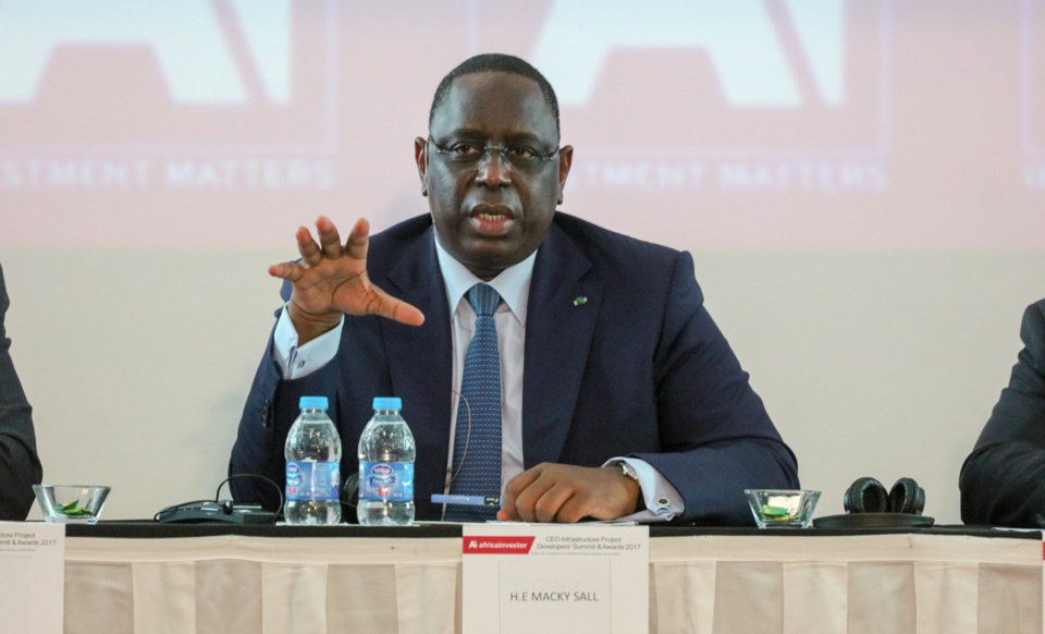 Macky a offert 35 millions aux apéristes de Dakar-Plateau Macky a offert 35 millions aux apéristes de Dakar-Plateau