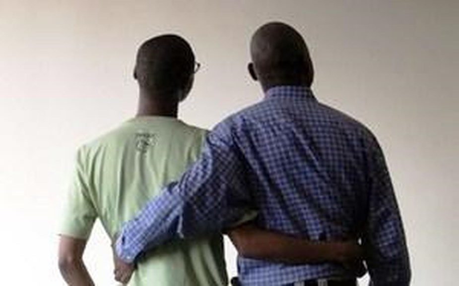 Affaire des homosexuels de liberté 4: le pédé Ibrahima Ndiaye assume et avoue avoir couché avec Claude André Ayna