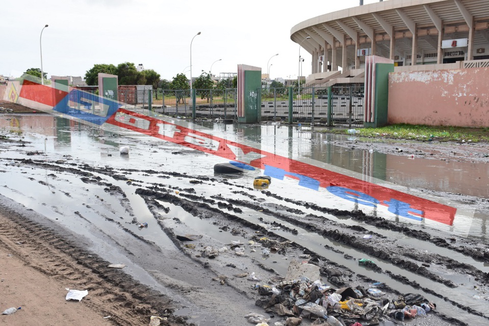 A 2 SEMAINES DU MATCH SENEGAL-SOUDAN: le stade Léoplod Senghor dans un piteux état A 2 SEMAINES DU MATCH SENEGAL-SOUDAN: le stade Léoplod Senghor dans un piteux état