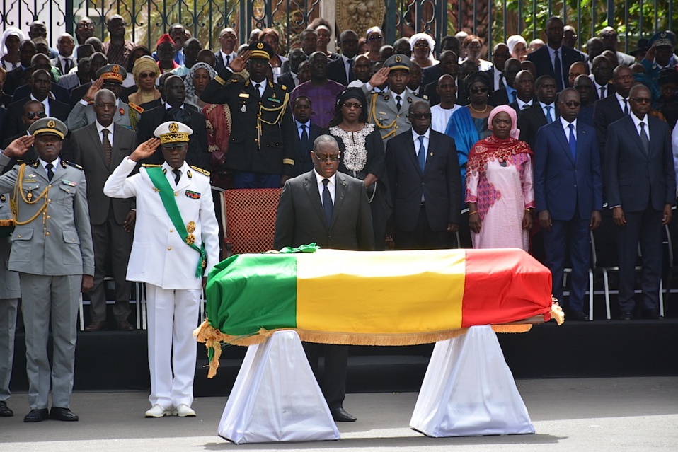 NOMMINATION DE BRUNO DIATTA AU RANG DE MINISTRE: Macky Sall rectifie Wade avec des preuves NOMMINATION DE BRUNO DIATTA AU RANG DE MINISTRE: Macky Sall rectifie Wade avec des preuves