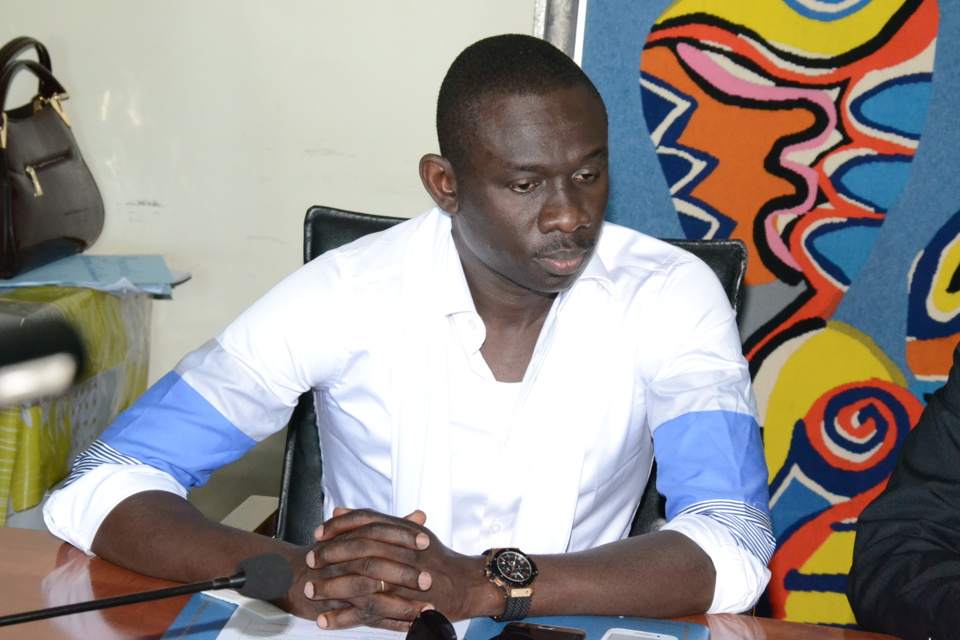 Affaire Diaba Sora et Eudoxie Yao: le chanteur Pape Diouf lynché de toutes parts, oblkigé de présenter ses excuses Affaire Diaba Sora et Eudoxie Yao: le chanteur Pape Diouf lynché de toutes parts, oblkigé de présenter ses excuses