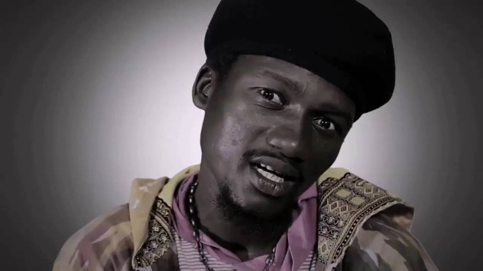 OFFRE ET CESSION DE DROGUE: Le rappeur «Dof Ndèye» échappe aux policiers et laisse 1 kg de yamba derrière lui, son fan Seynabou Ndiaye arrêtée puis relaxée par le tribunal