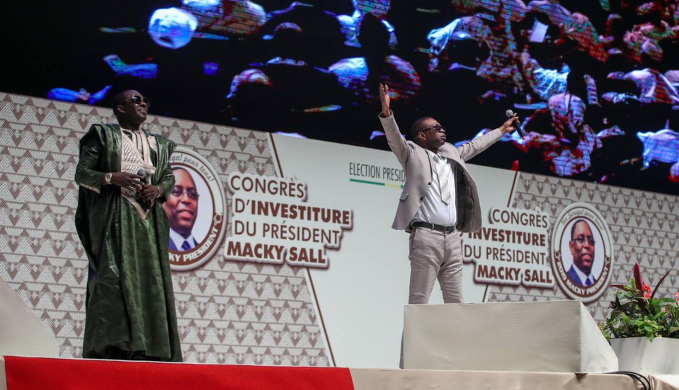 Chanson pour Macky: Youssou et Viviane effacent Serigne Ndiaye Bouna et éclipsent Doudou Ndiaye Mbengue et Cie Chanson pour Macky: Youssou et Viviane effacent Serigne Ndiaye Bouna et éclipsent Doudou Ndiaye Mbengue et Cie