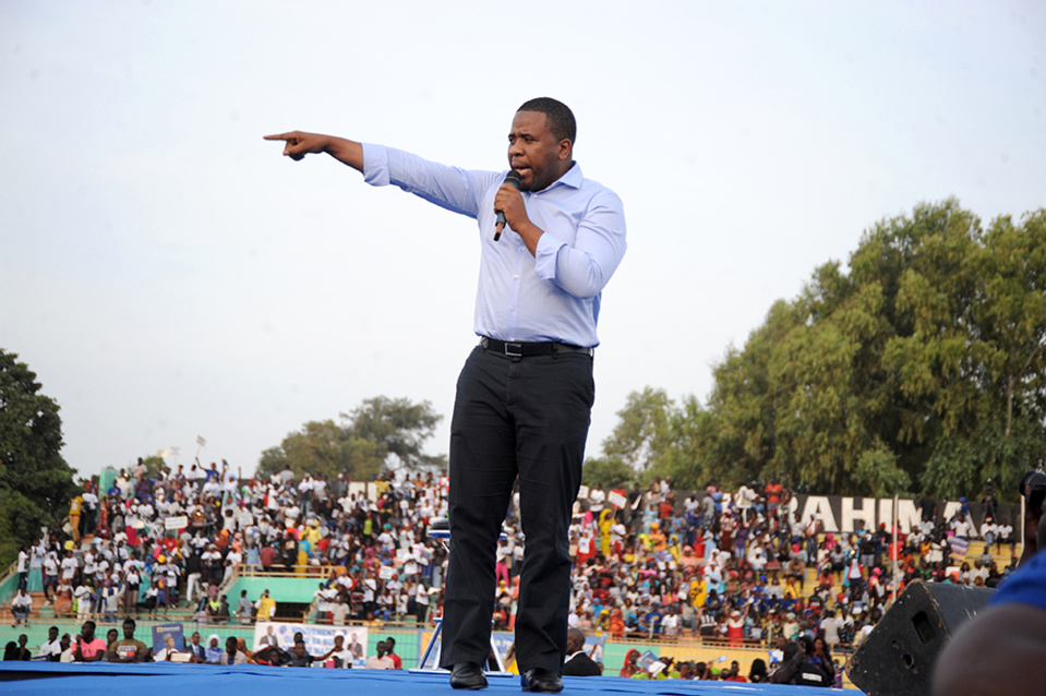 INVESTITURE: Bougane Guèye brandit ses 794.881 parrains comme trophée de guerre et défie Macky INVESTITURE: Bougane Guèye brandit ses 794.881 parrains comme trophée de guerre et défie Macky