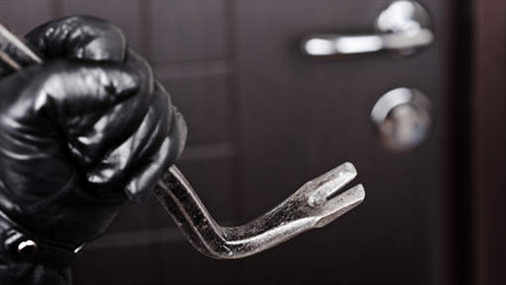 BRAQUAGE A  03H DU MATIN A LA CITE SONATEL DE MALIKA: Des talibés d’un marabout revenant d’un «Thiant» cambriolent le véhicule d’un lieutenant des Douanes