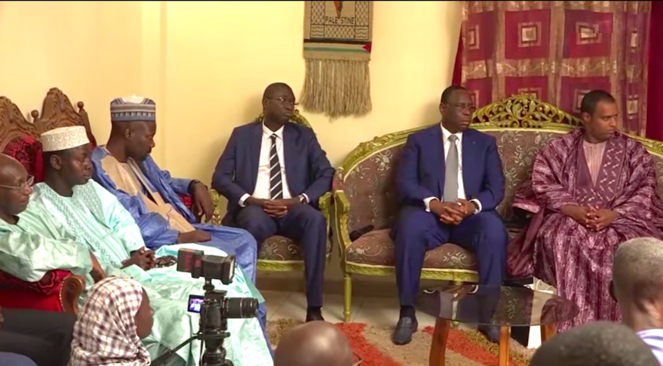 MACKY SALL AU DOMICILE DU DEFUNT SIDY LAMINE NIASS: «Il a beaucoup fait pour la démocratie, la liberté de la presse» MACKY SALL AU DOMICILE DU DEFUNT SIDY LAMINE NIASS: «Il a beaucoup fait pour la démocratie, la liberté de la presse»