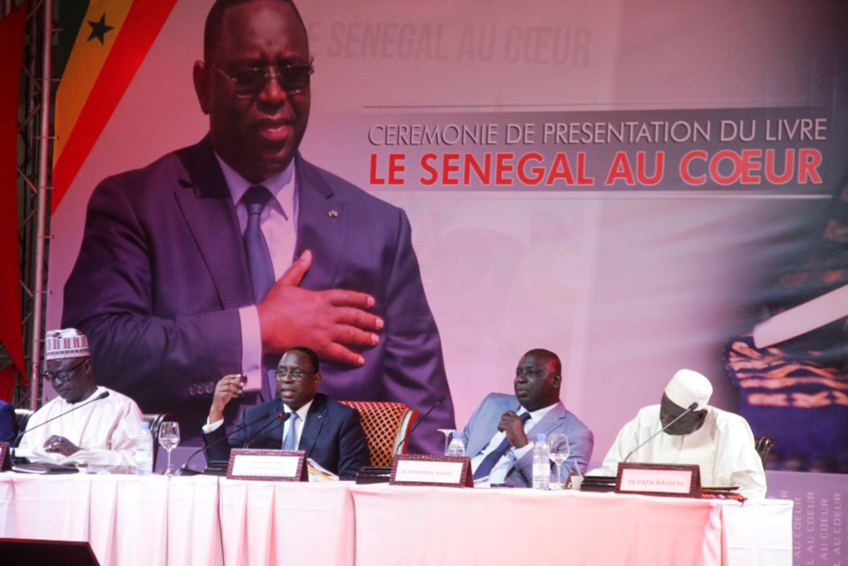 PRÉSENTATION DU LIVRE «LE SÉNÉGAL AU CŒUR»: Macky Sall dissèque son ouvrage et donne les raisons qui l’ont poussé à l’écrire PRÉSENTATION DU LIVRE «LE SÉNÉGAL AU CŒUR»: Macky Sall dissèque son ouvrage et donne les raisons qui l’ont poussé à l’écrire