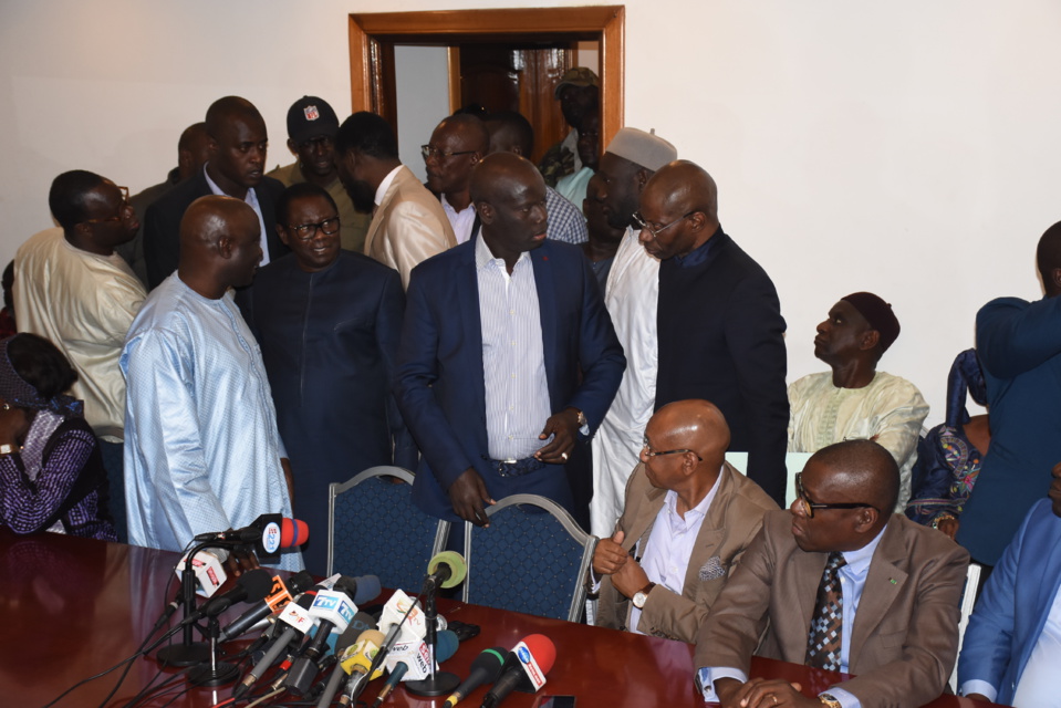 Réunion C25: Le geste de Idy et de Pape Diop pour décanter la situation Réunion C25: Le geste de Idy et de Pape Diop pour décanter la situation