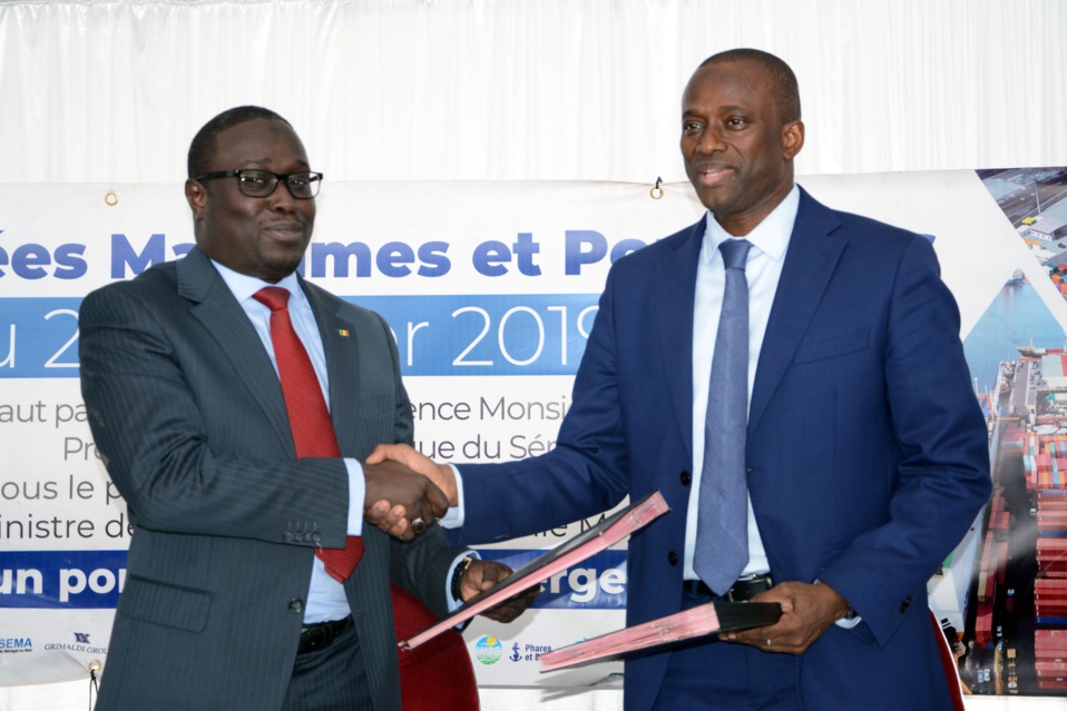 JOURNEES MARITIMES ET PORTUAIRES DE DAKAR: Aboubacar Sadikh Bèyesalue «un jour nouveau pour le Pad» avec pour ambbition affichée de passer d’un port classique à un port moteur de l’émergence JOURNEES MARITIMES ET PORTUAIRES DE DAKAR: Aboubacar Sadikh Bèyesalue «un jour nouveau pour le Pad» avec pour ambbition affichée de passer d’un port classique à un port moteur de l’émergence