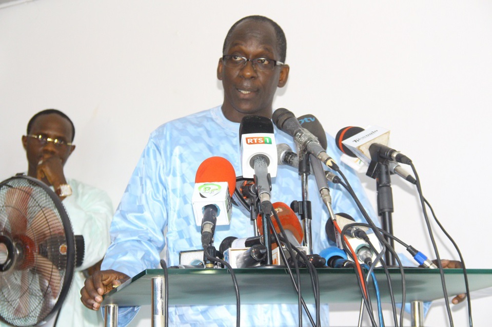 MEETING A YOFF NGAPAROU : Abdoulaye Diouf Sarr raille Idy, Sonko et Madické et épargne Issa Sall MEETING A YOFF NGAPAROU : Abdoulaye Diouf Sarr raille Idy, Sonko et Madické et épargne Issa Sall