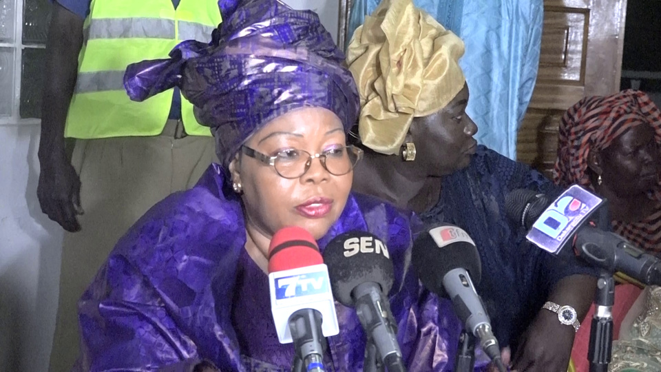 Disparition de deux cheques de plus de 13 milliards du projet "planet Rice": Oulimata Dioum poursuivie pour abus de confiance Disparition de deux cheques de plus de 13 milliards du projet "planet Rice": Oulimata Dioum poursuivie pour abus de confiance