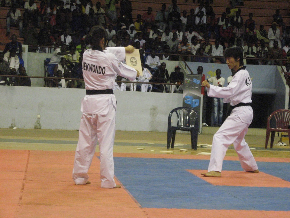 COUPE AMBASSADEUR DE LA REPUBLIQUE DE COREE AU SENEGAL : Une fête du taekwondo sous l’air des JOJ 2002 et du Mondial de Manchester COUPE AMBASSADEUR DE LA REPUBLIQUE DE COREE AU SENEGAL : Une fête du taekwondo sous l’air des JOJ 2002 et du Mondial de Manchester