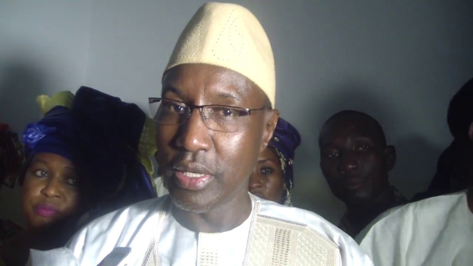 MAMADOU MAMAOUR DIALLO A SES MILITANTS: «Rassurez-vous, il n’y a aucun nuage entre le Président Macky Sall et moi. Au contraire, nos relations sont plus solides» MAMADOU MAMAOUR DIALLO A SES MILITANTS: «Rassurez-vous, il n’y a aucun nuage entre le Président Macky Sall et moi. Au contraire, nos relations sont plus solides»