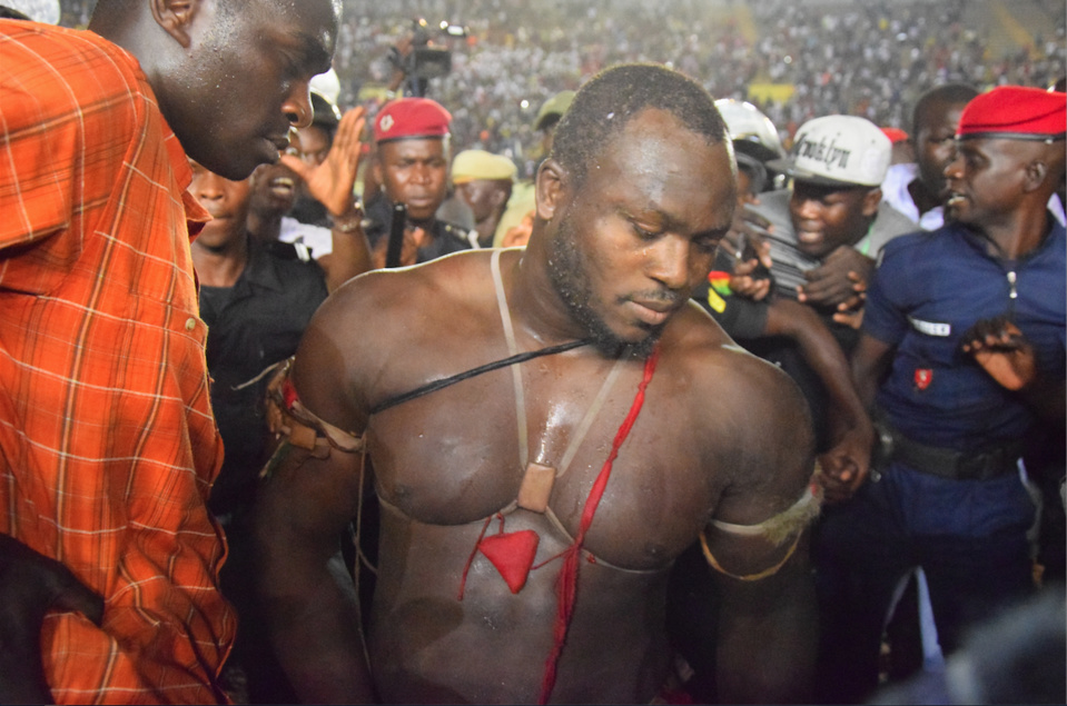 MODOU LO vs EUMEU SENE : Le film du combat en images