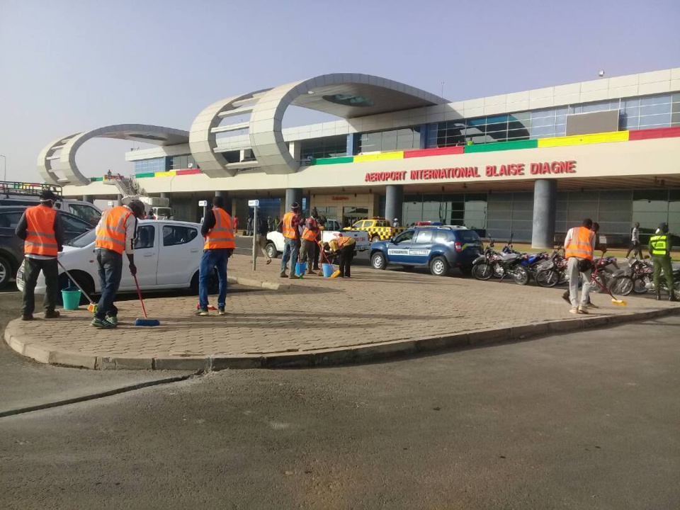 LE PRIVÉ NATIONAL ÉCRASÉ A L’AIBD: Le Copis fustige la gestion néocolonialiste de LAS, demande à l’Etat de reprendre la gestion et appelle à un grand rassemblement lundi LE PRIVÉ NATIONAL ÉCRASÉ A L’AIBD: Le Copis fustige la gestion néocolonialiste de LAS, demande à l’Etat de reprendre la gestion et appelle à un grand rassemblement lundi