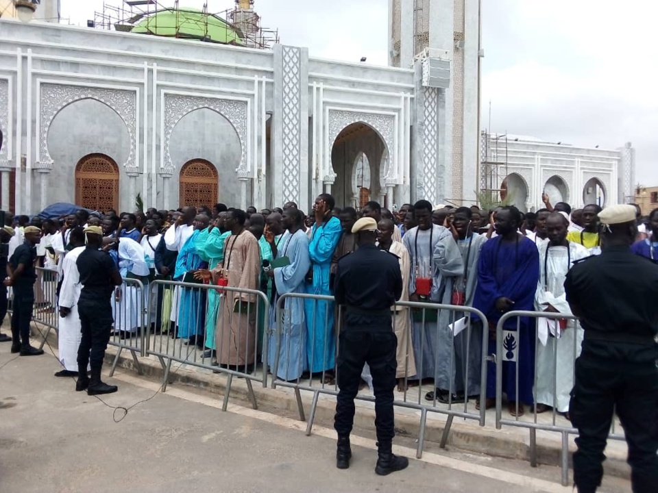 INAUGURATION DE MASSALIKUL JINANE: 1600 policiers mobilisés, déja 587 arresttations, 67 cas de vol, 97 cornets de chanvre indiens saisis INAUGURATION DE MASSALIKUL JINANE: 1600 policiers mobilisés, déja 587 arresttations, 67 cas de vol, 97 cornets de chanvre indiens saisis