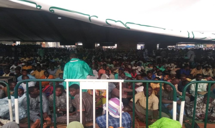AMBIANCE À LA MOSQUÉE MASSALIKOUL JINAAN : UN AIR DE MAGAL !