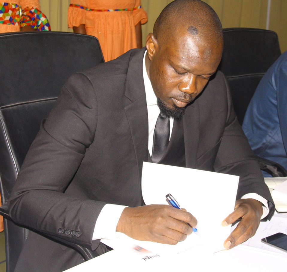 UNE SOURCE JUDICIAIRE SUR LA RENCONTRE AVEC LE DOYEN DES JUGES : «C’est Sonko, par l’intermédiaire de son avocat, qui a cherché à rencontrer le Doyen des juges» UNE SOURCE JUDICIAIRE SUR LA RENCONTRE AVEC LE DOYEN DES JUGES : «C’est Sonko, par l’intermédiaire de son avocat, qui a cherché à rencontrer le Doyen des juges»