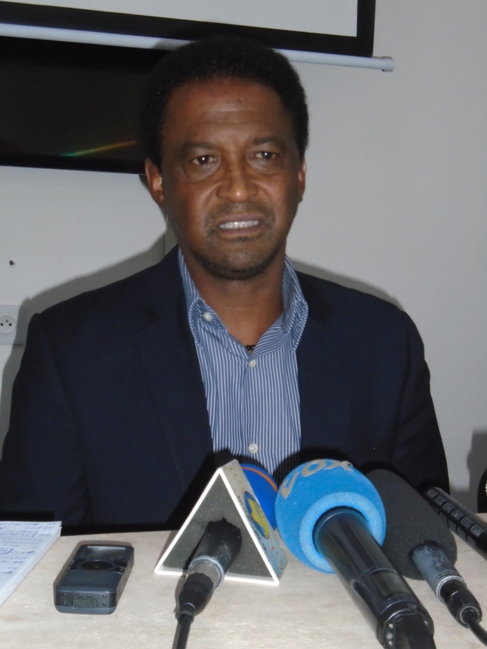 VALDO CANDIDO COACH DU CONGO : «Nous irons à Thiès pour la bataille» VALDO CANDIDO COACH DU CONGO : «Nous irons à Thiès pour la bataille»