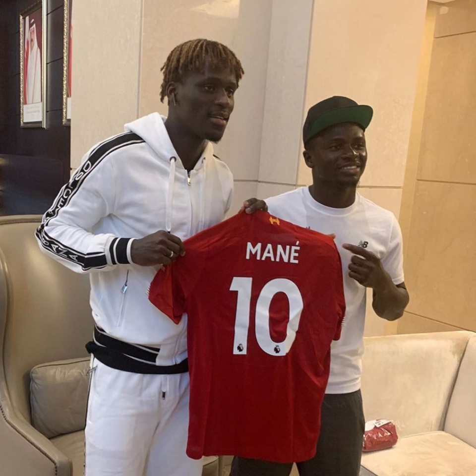 COUPE DU MONDE DES CLUBS QATAR : DES SENEGALAIS SE RETROUVENT : Kara Mbodj et Momo Diamé ont rendu visite à Sadio Mané COUPE DU MONDE DES CLUBS QATAR : DES SENEGALAIS SE RETROUVENT : Kara Mbodj et Momo Diamé ont rendu visite à Sadio Mané