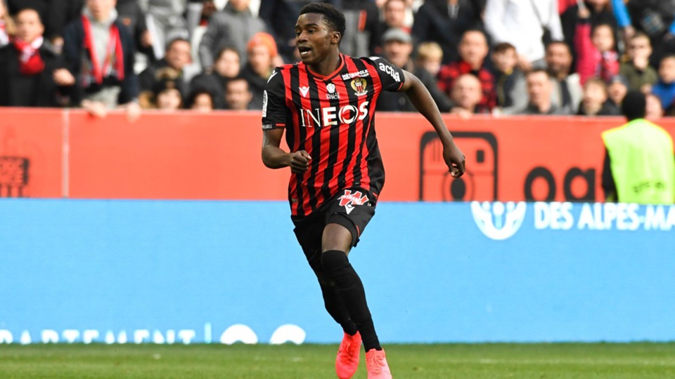 EVALUE A 16 MILLIONS DE LIVRES STERLING PAR LE BARÇA: Moussa Wagué est passé entre les doigts de West Ham dont le président compte se rattraper EVALUE A 16 MILLIONS DE LIVRES STERLING PAR LE BARÇA: Moussa Wagué est passé entre les doigts de West Ham dont le président compte se rattraper