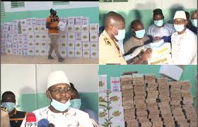 CORONAVIRUS A LOUGA : Le maire Moustapha Diop marque sa compassion à ses administrés et dégaine 50 tonnes de riz, 5000 litres d’huile et 5 tonnes de sucre… pour les populations
