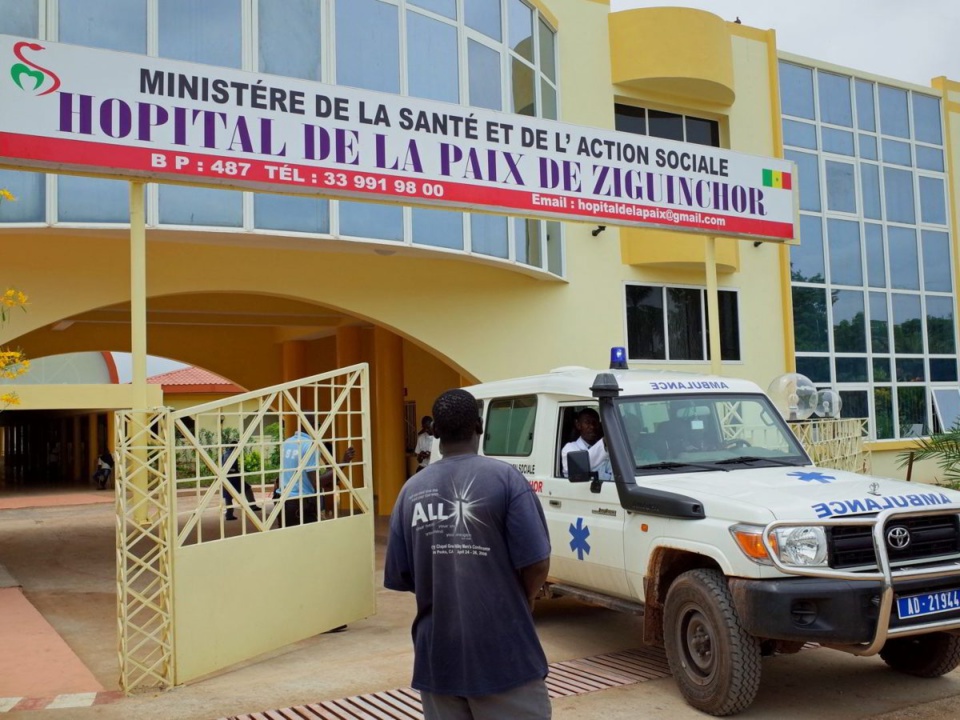 MORT DE L’ETUDIANT COMMERÇANT TIDIANE DIALLO A ZIGUINCHOR : Les parents accusent l’hôpital de la Paix de non-assistance MORT DE L’ETUDIANT COMMERÇANT TIDIANE DIALLO A ZIGUINCHOR : Les parents accusent l’hôpital de la Paix de non-assistance