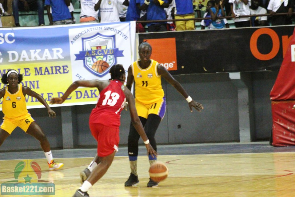 SOLUTIONS POUR LA REPRISE DE LA SAISON: La Fédération de basket souhaite une concertation avec les clubs SOLUTIONS POUR LA REPRISE DE LA SAISON: La Fédération de basket souhaite une concertation avec les clubs