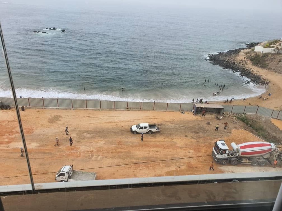 OCCUPATION ILLÉGALE A LA BAIE DE KAKALAM: «Ce sont les autorités elles-mêmes qui violent la loi, parce que personne ne doit avoir l’autorisation de construire ici» OCCUPATION ILLÉGALE A LA BAIE DE KAKALAM: «Ce sont les autorités elles-mêmes qui violent la loi, parce que personne ne doit avoir l’autorisation de construire ici»