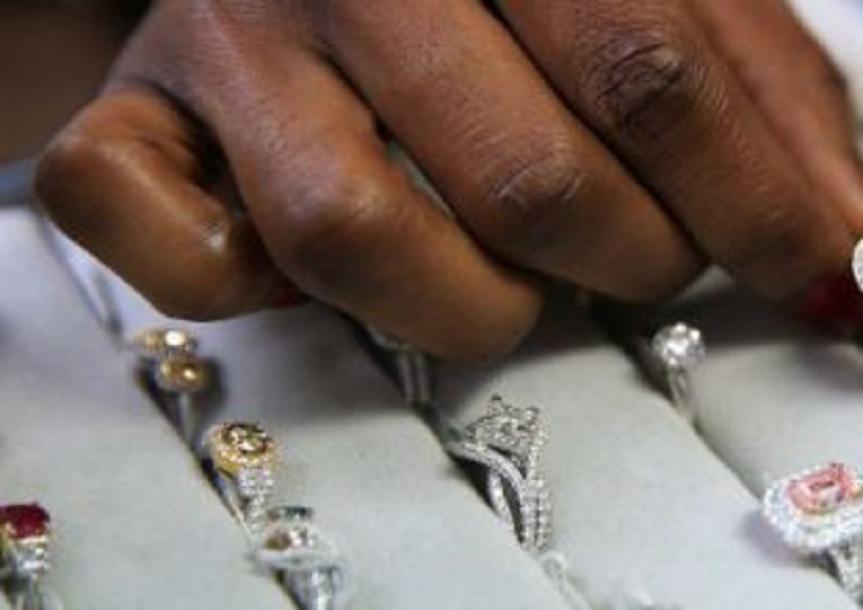 Décision de justice: Mory Gassama réclame la restitution de ses diamants confisqués à l'aéroport de Dakar en 2006