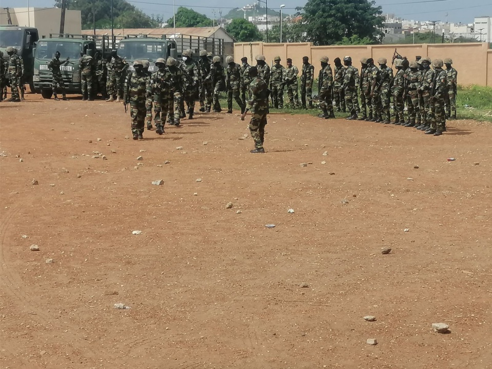 MACKY SALL OFFRE 800 MILLIONS AUX DÉGUERPIS DE TERME SUD MACKY SALL OFFRE 800 MILLIONS AUX DÉGUERPIS DE TERME SUD