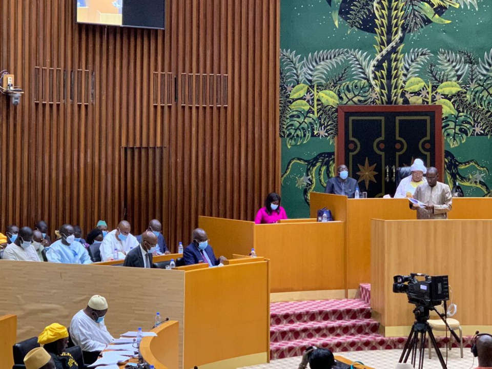 VOTE DU BUDGET DES MINES ET DE LA GÉOLOGIE: Les députés soulèvent dossier Arcelor Mittal, Oumar Sarr refuse de s’y prononcer VOTE DU BUDGET DES MINES ET DE LA GÉOLOGIE: Les députés soulèvent dossier Arcelor Mittal, Oumar Sarr refuse de s’y prononcer