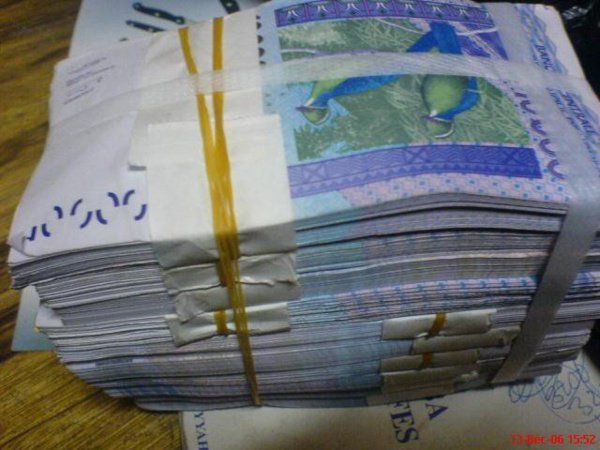 Saisie de faux billets de banque à jaxaay: un artiste compositeur et un enseignant arrêtés
