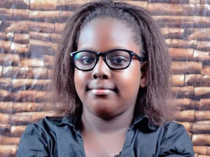  Elle devient Professeure d’informatique à 10 ans, la prouesse historique de la petite surdouée nigériane Emmanuelle Mayaki !