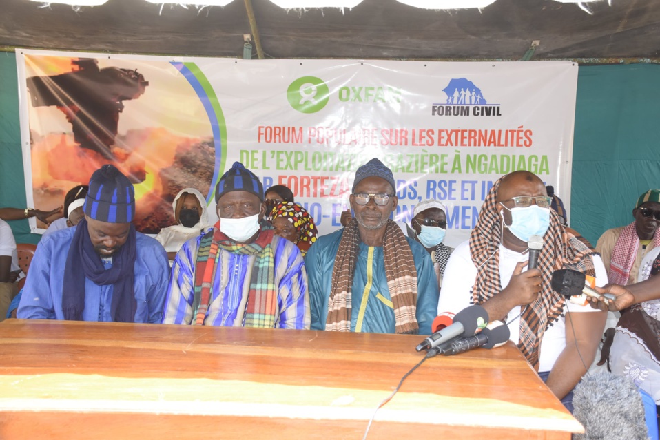 VISITE DU FORUM CIVIL A NGADIAGA: Entre le manque d’eau, d’emplois et de poste de santé, Ngadiaga menace de reprendre ce qui lui revient de droit VISITE DU FORUM CIVIL A NGADIAGA: Entre le manque d’eau, d’emplois et de poste de santé, Ngadiaga menace de reprendre ce qui lui revient de droit