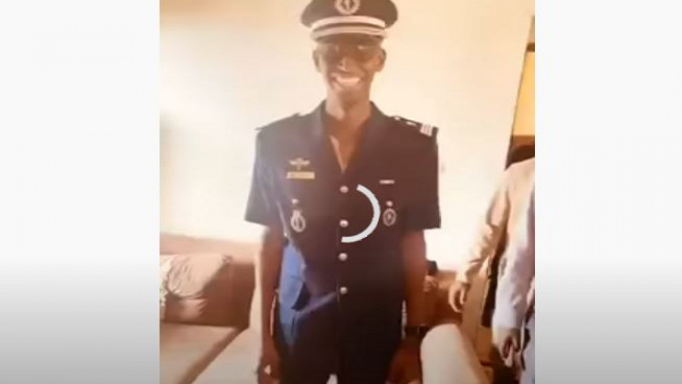 ENQUETE DANS L’AFFAIRE DE L’OFFICIER DE LA GENDARMERIE Une enquête en cours, le capitaine Touré libre dans une semaine, sa «radiation» entre les mains du président de la République ENQUETE DANS L’AFFAIRE DE L’OFFICIER DE LA GENDARMERIE Une enquête en cours, le capitaine Touré libre dans une semaine, sa «radiation» entre les mains du président de la République