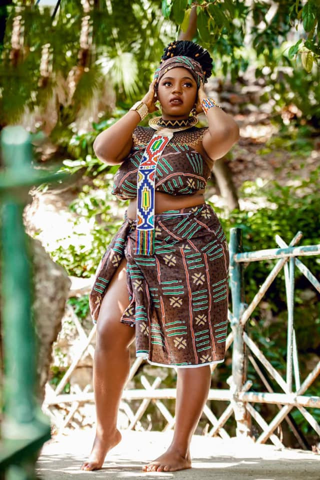 Musique: À la découverte d'une talentueuse chanteuse Africaine Laurie