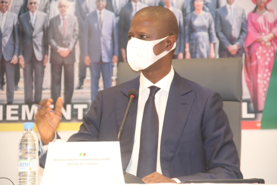 ANTOINE DIOME RASSURE «Toutes les garanties sont mises en œuvre pour que nul ne soit lésé par rapport à son droit légitime de participer à des élections» ANTOINE DIOME RASSURE «Toutes les garanties sont mises en œuvre pour que nul ne soit lésé par rapport à son droit légitime de participer à des élections»